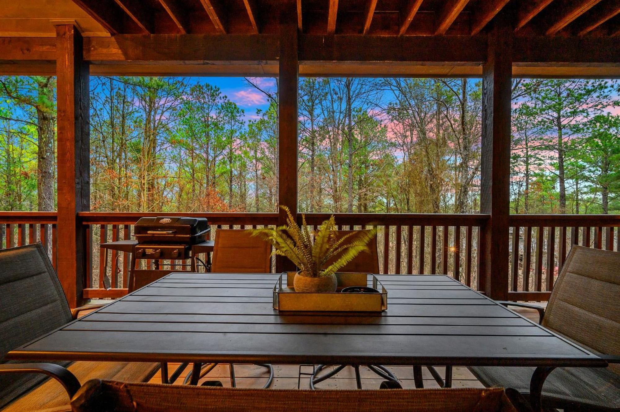 Merlot Mountain By The Cohost Company Broken Bow Bagian luar foto
