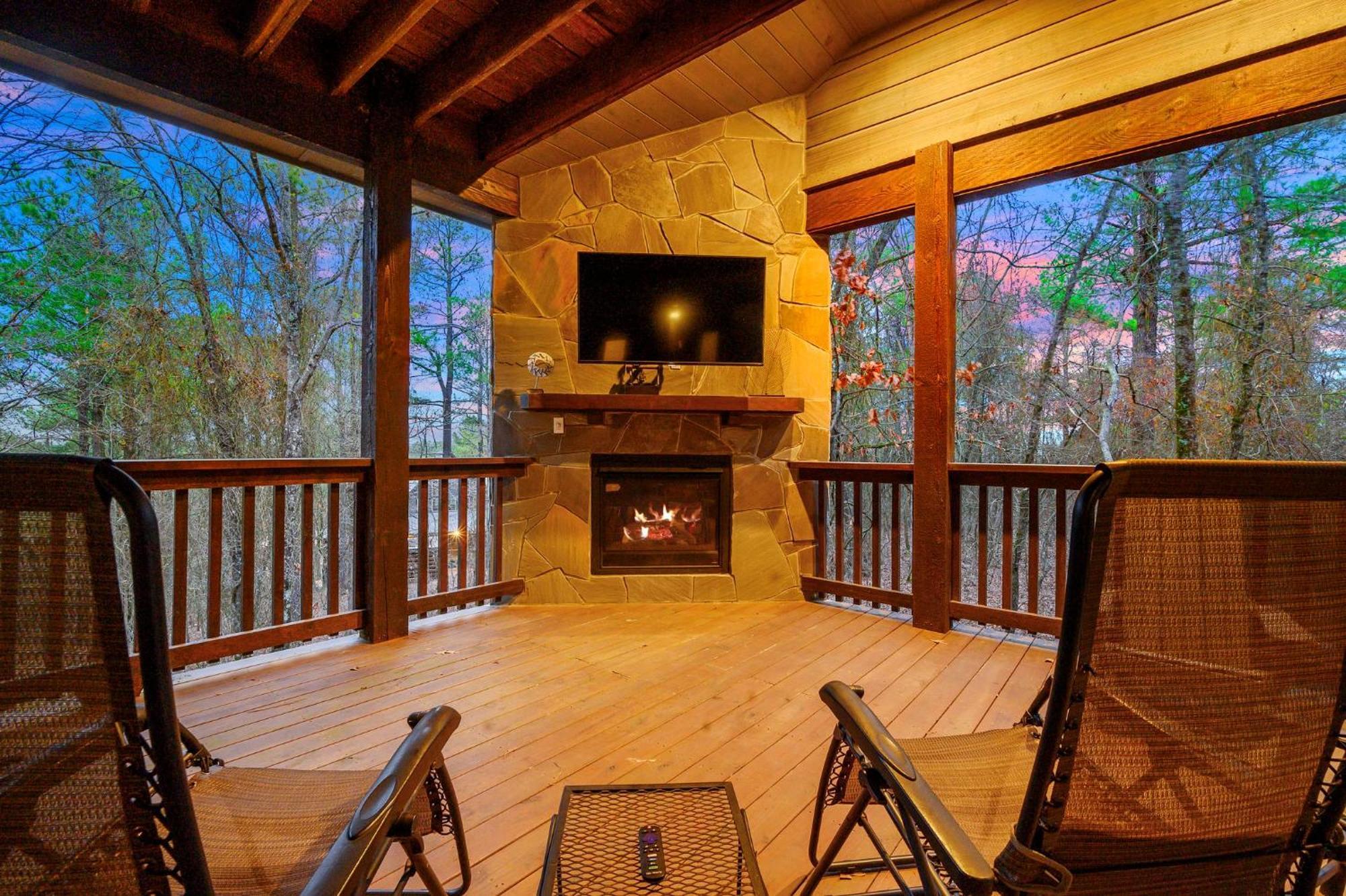 Merlot Mountain By The Cohost Company Broken Bow Bagian luar foto